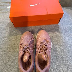 Nike Air Zoom Pegasus 35 Pink Sneakers Womens Size 7.5 new with box